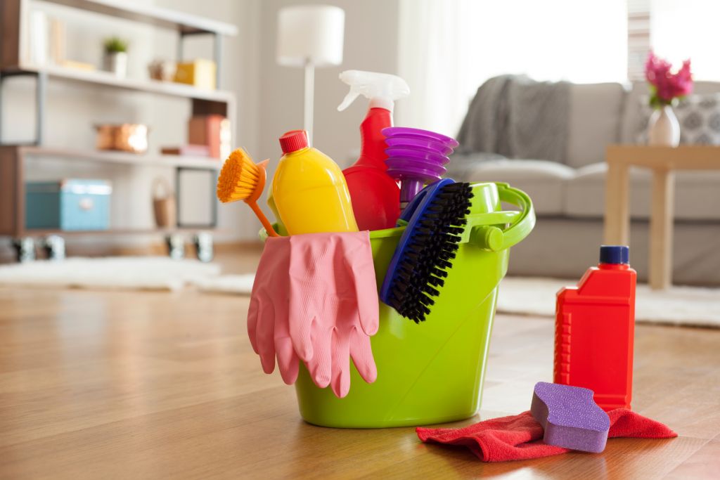 Profi takarítás összeszokott brigáddal, speciális tisztítószerekkel és ipari gépekkel. Takaritoceg.com